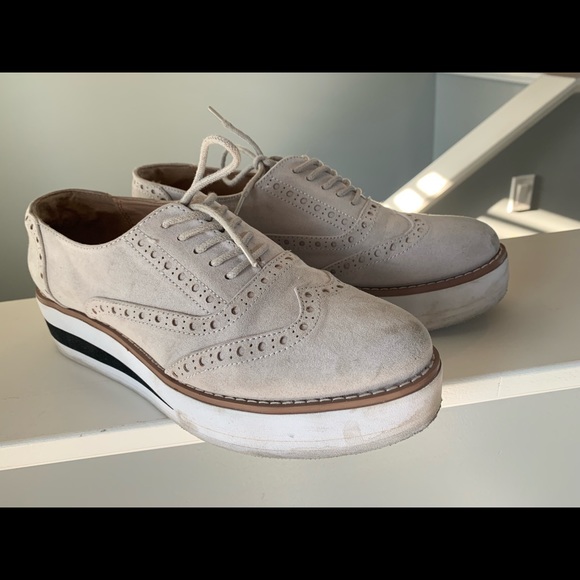 9 Madden Girl Cutesy Oxfords - Picture 2 of 3